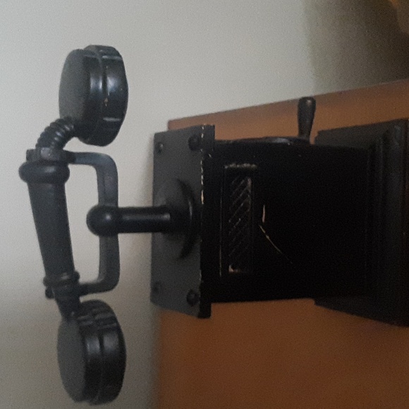 Decor - Picture 4 of 4